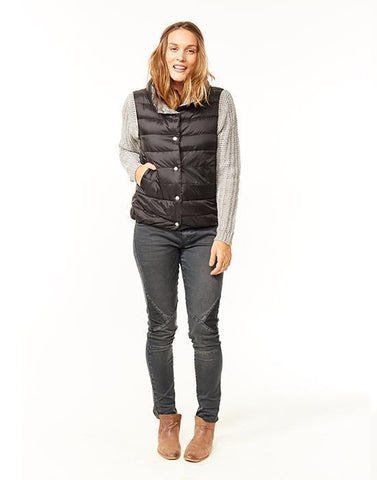 Silverton Reversible Vest: Black Glacier